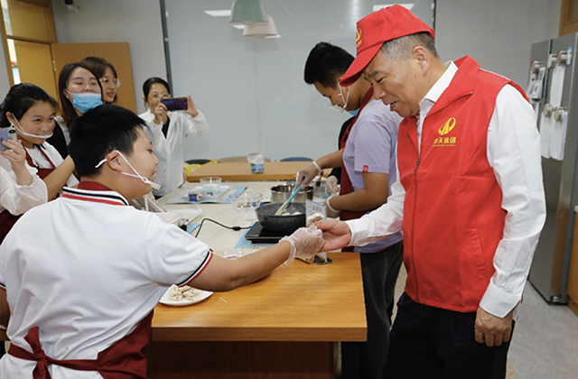 ����ǣС�֣���������һ������ѩ���� ����¥���³���PA��Ѷ(�й���)�ٷ���վ��Ը���߽���������ɽ·ѧУ�������֡�����