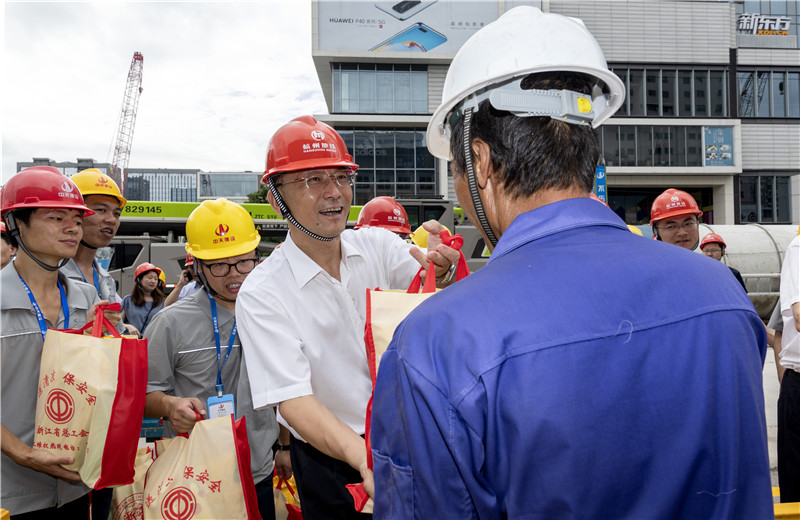 2020��8��6�գ������������㽭ʡ�˴�ί�ḱ���Ρ�ʡ�ܹ�����ϯʷ����������������ʡ�ܹ��ᵳ����ǡ�����ϯ�Ųŷ�һ�е�PA��Ѷ(�й���)�ٷ���վ�ǹ캼�ݵ���SG10-6������·վ����ο������������