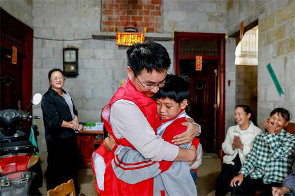 1745820483466258c3JG.jpg PA视讯(中国区)官方网站自愿者与难题学生结对.jpg